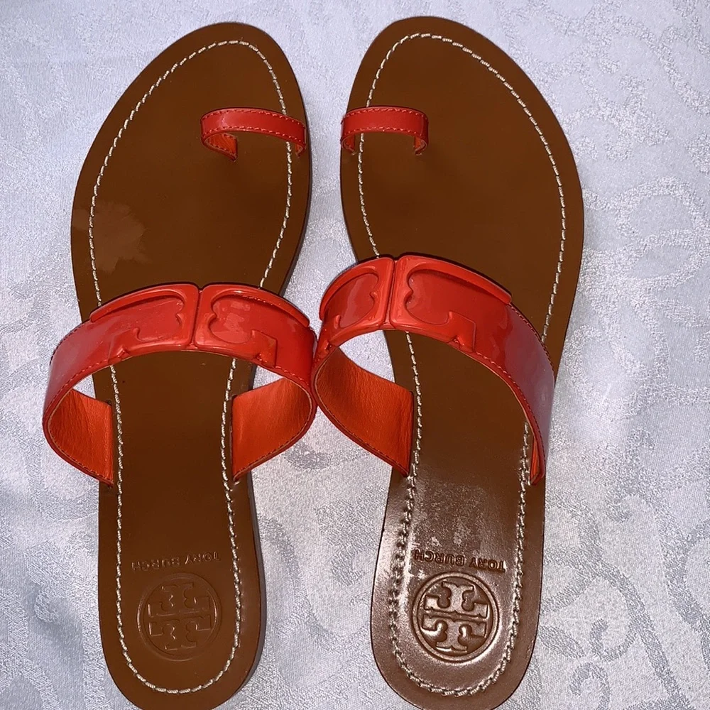 TORY BURCH Marcia Patent Toe-Ring Sandal, Brilliant Red Size 10.5M